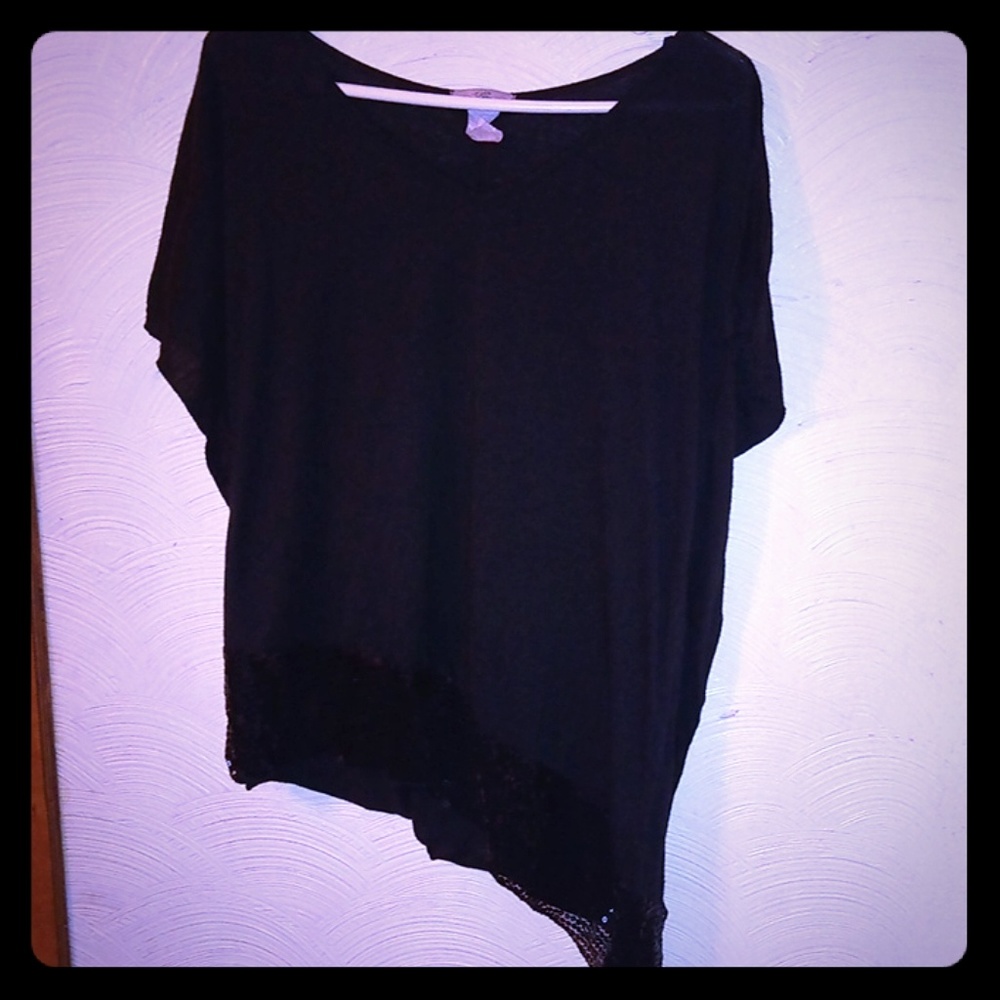 Asymmetrical black top